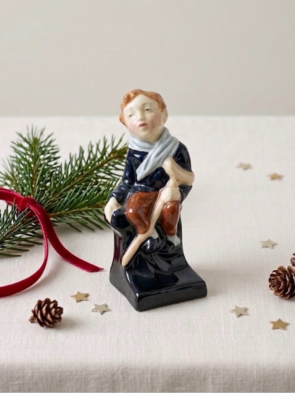Vintage Royal Doulton Tiny Tim M56 Miniature Porcelain Figurine England